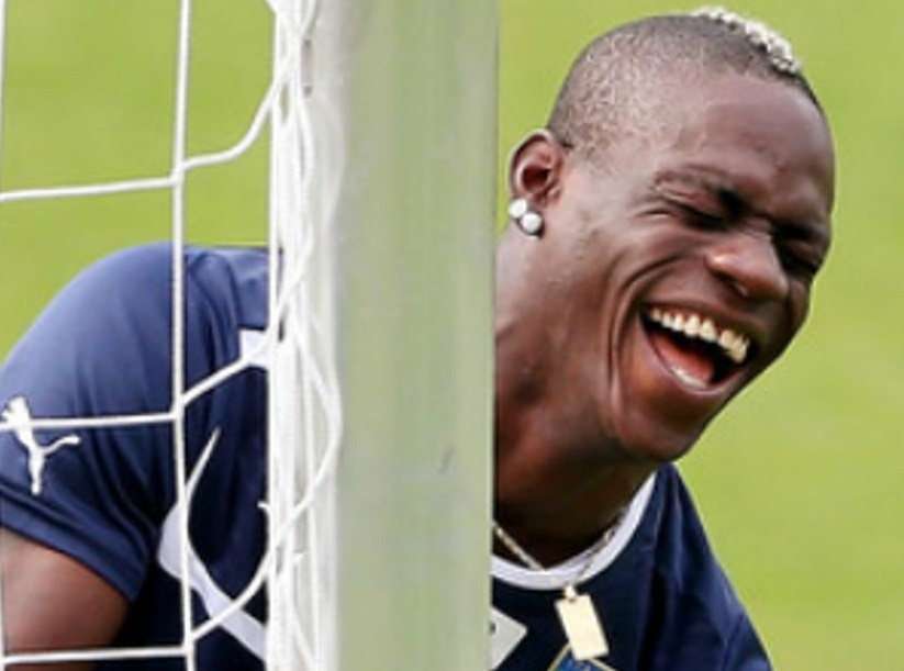 Ong chu CLB Italy thua nhan mua Balotelli la sai lam hinh anh