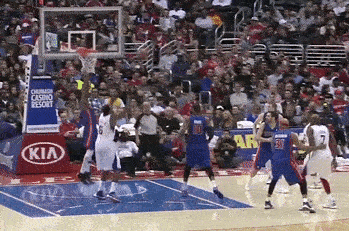 Ngoi sao nang 120 kg khien doi thu roi tu do sau pha up ro hinh anh