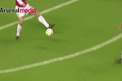 2 cu xoay 360 do va ghi ban noi tieng trong lich su hinh anh