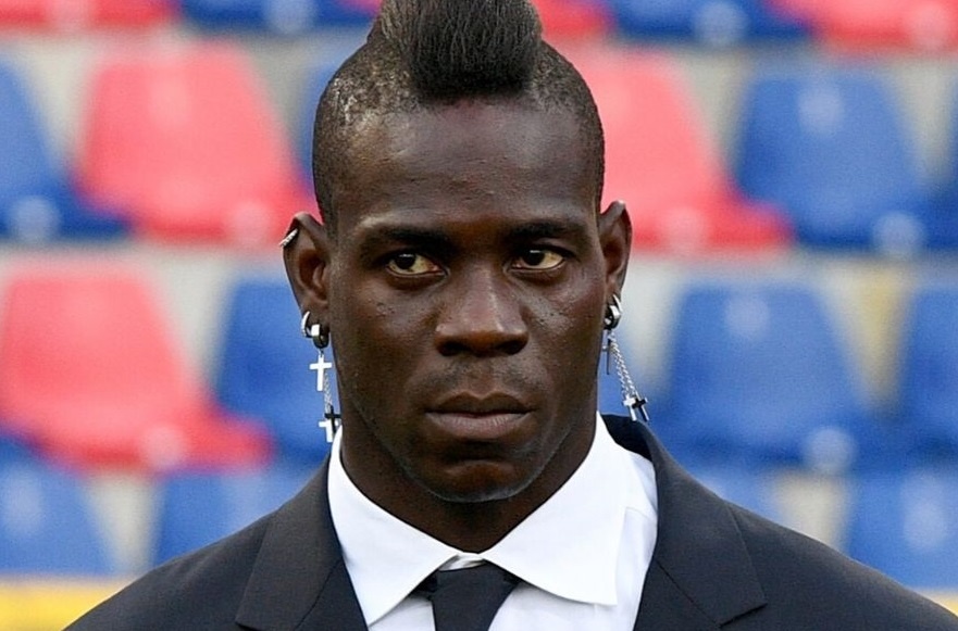 Balotelli tra gia vi coi thuong ky luat o CLB hinh anh