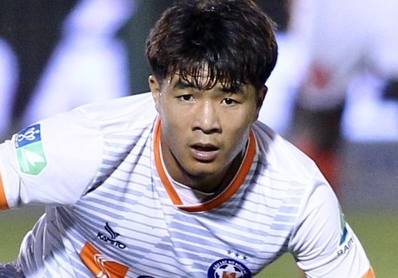 Duc Chinh da chinh, CLB Da Nang thang Quang Nam 6-1 hinh anh