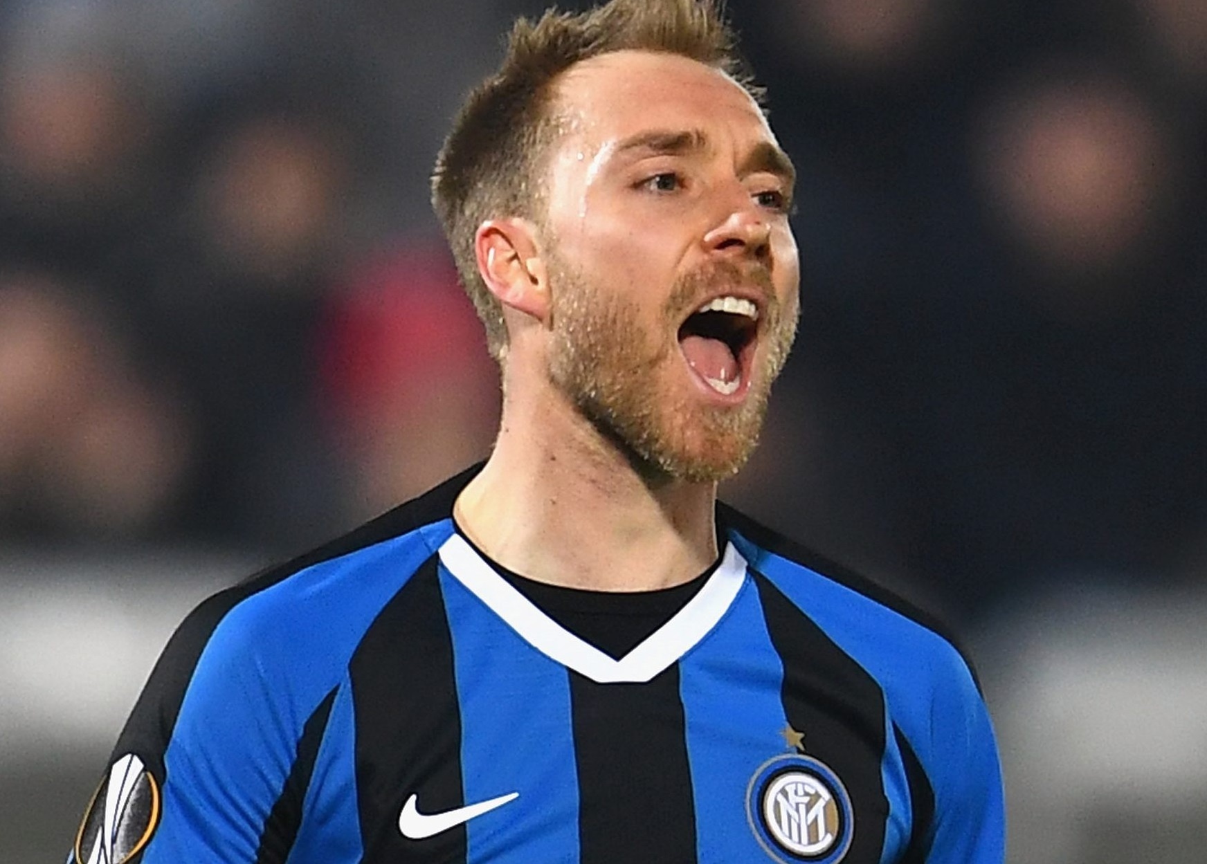 Ban thang tren cham phat goc cua Eriksen hinh anh