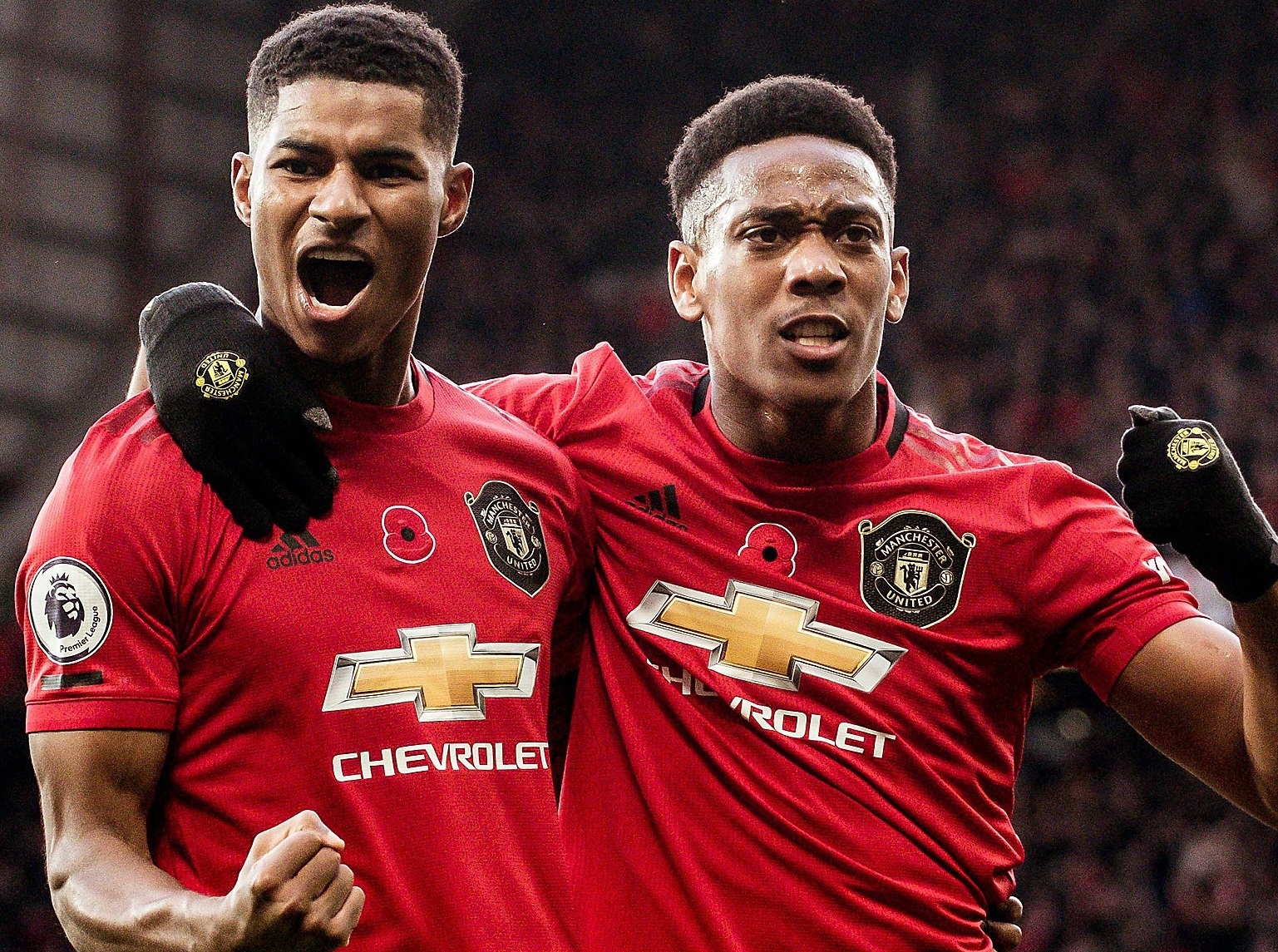 BLV Quang Huy: 'MU hua hen bung no khi Premier League tro lai' hinh anh