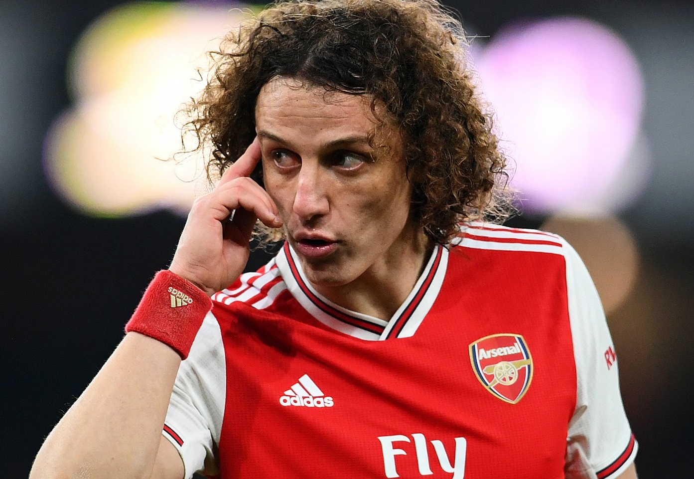 CDV Arsenal doi tong co David Luiz sau tran thua Man City hinh anh