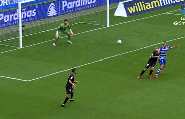 Cu nga ban den khien thu mon bay nguoi trong bat luc hinh anh