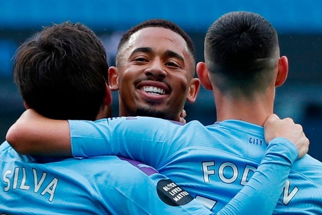 Man City nhan chim Newcastle 5-0 hinh anh