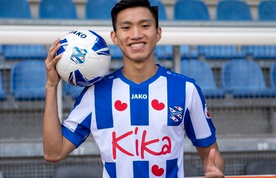 'Van Hau moi 21 tuoi, CDV da doi hoi qua cao' hinh anh