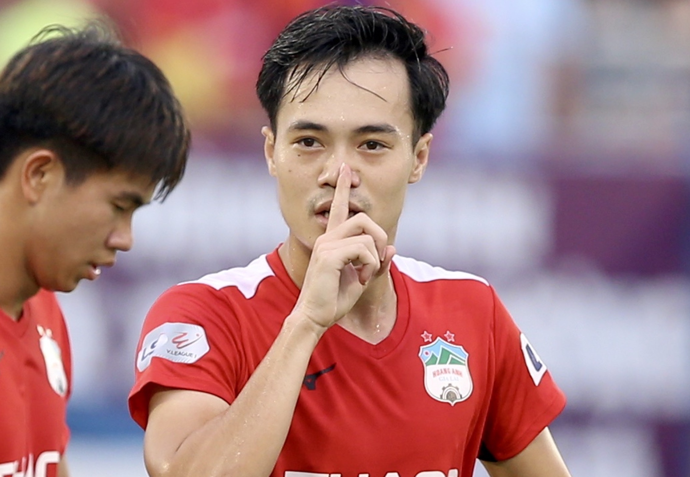 HLV Binh Duong: 'Phai kem chat Van Toan' hinh anh