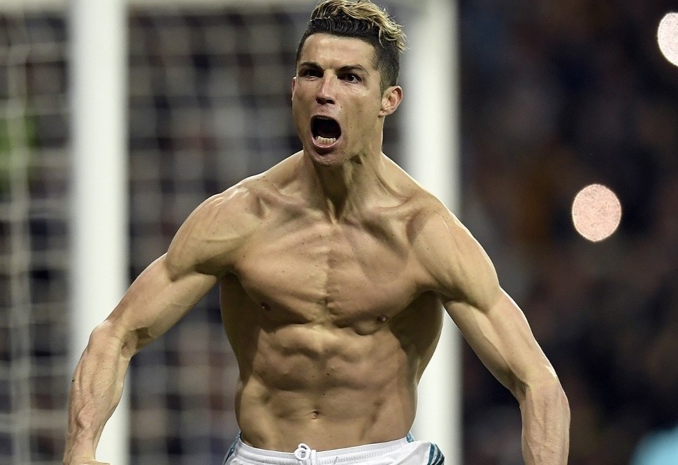 Ronaldo tao thong ke ap dao khi sut penalty hinh anh