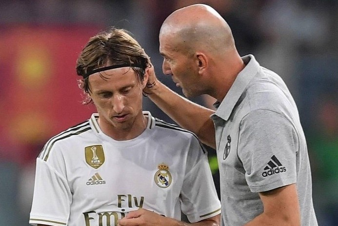 Modric chuan bi tinh than chia tay Real Madrid hinh anh