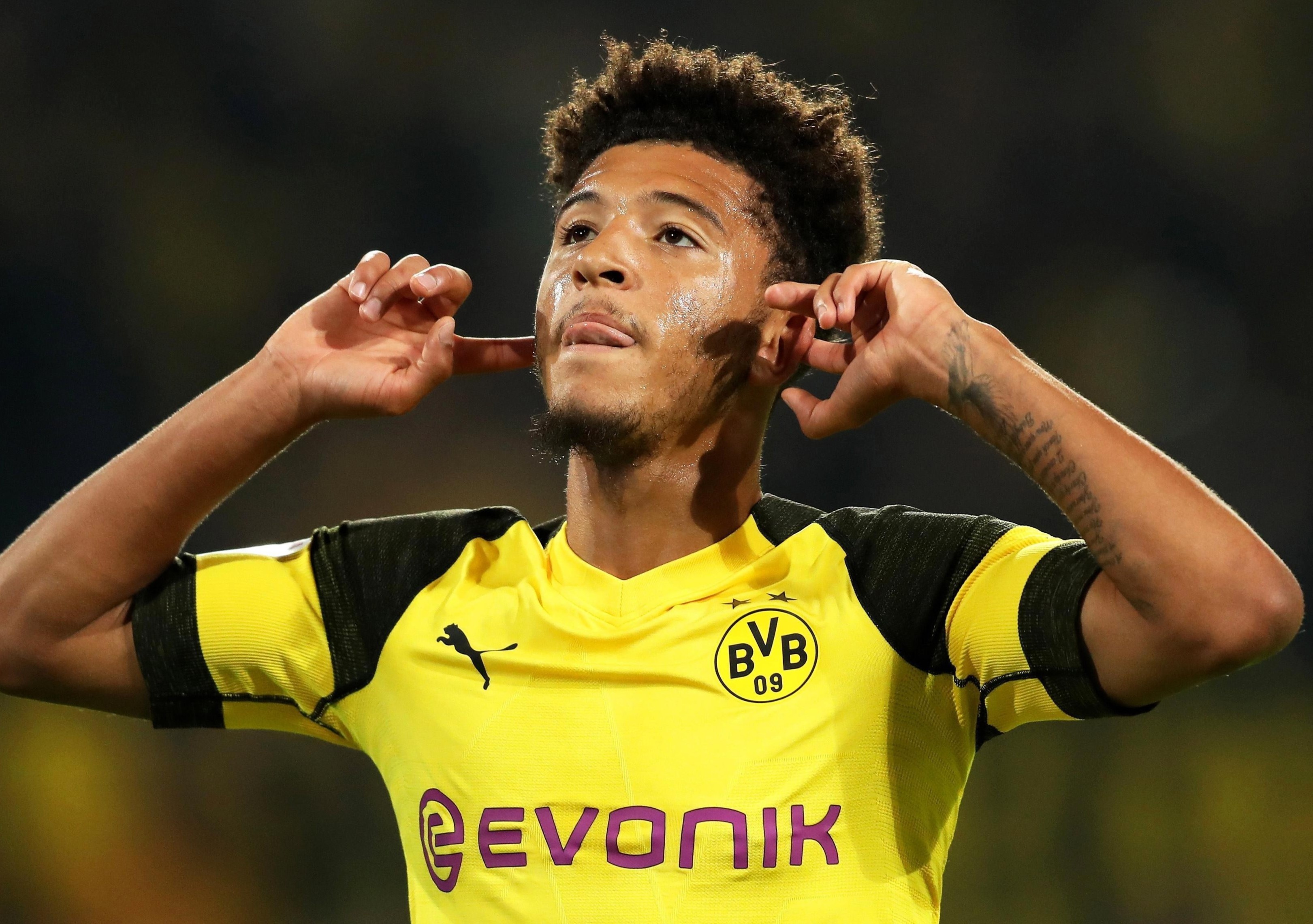 Sancho co dang de MU chi so tien ky luc o Premier League? hinh anh