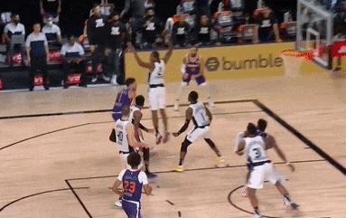 Sao NBA loai 4 cau thu theo kem, ghi diem o giay cuoi cung hinh anh