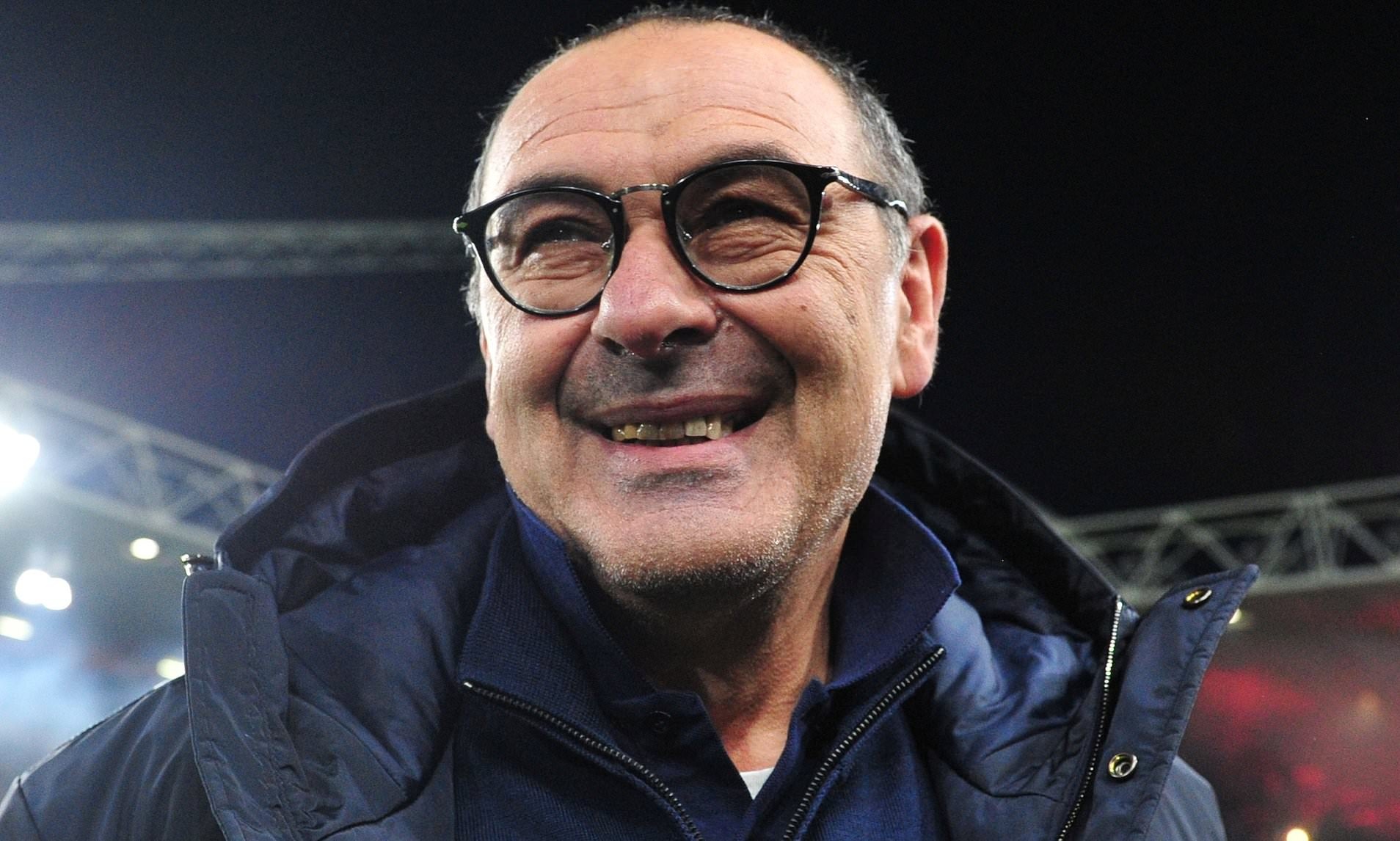 Juventus thiet hai nang khi sa thai HLV Sarri hinh anh