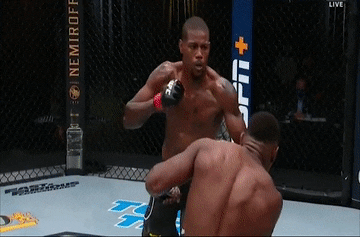 Cu dam toc do ha guc doi thu hinh anh