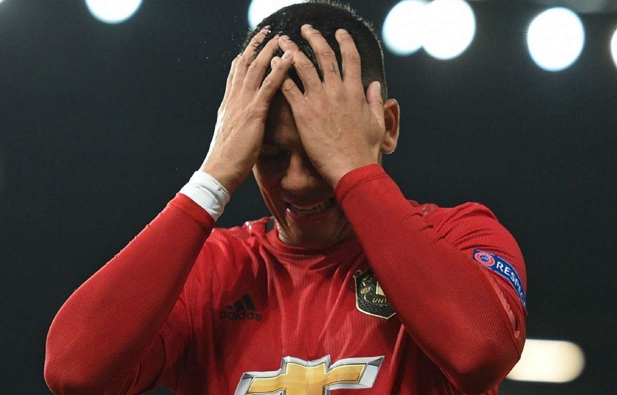 Bi kich cua Marcos Rojo o Man United hinh anh