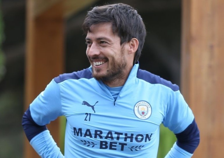 David Silva bi chi trich khong dang mat dan ong hinh anh