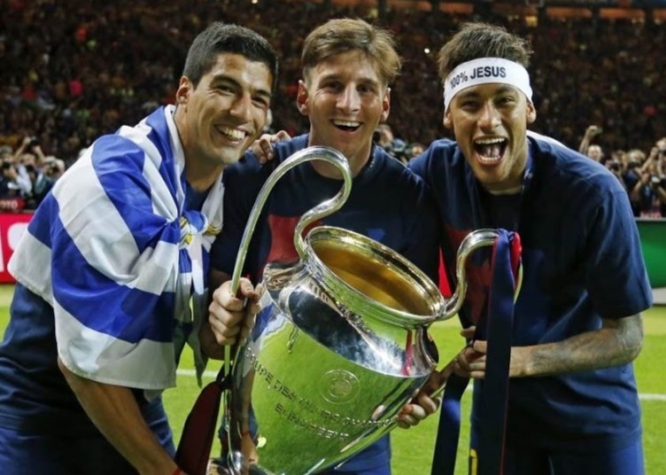 Doi hinh Barca vo dich Champions League 2014/15 dang o dau? hinh anh