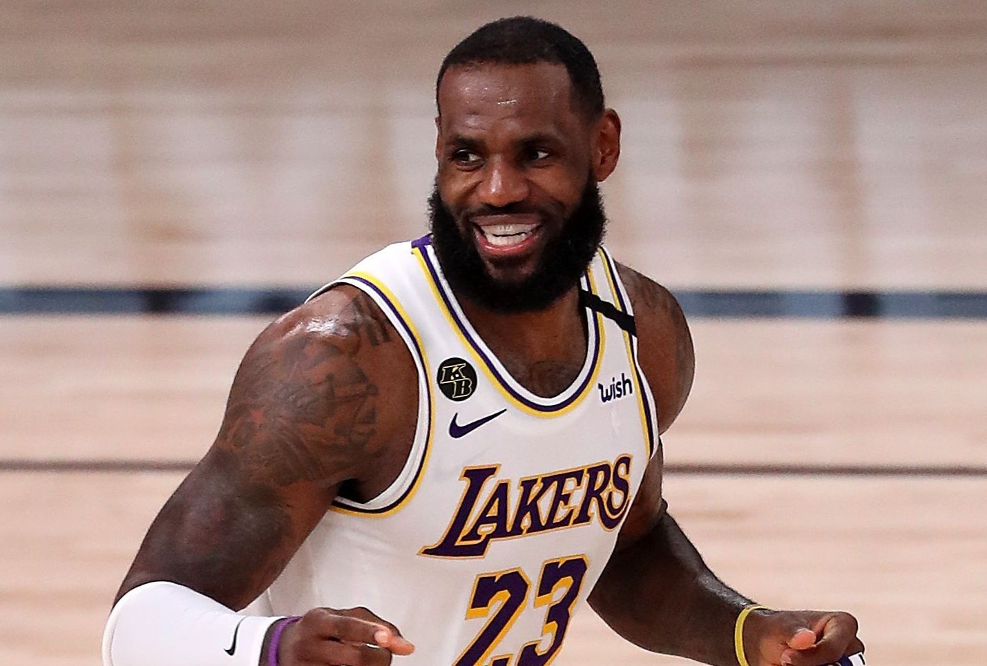 LeBron James di vao lich su NBA hinh anh