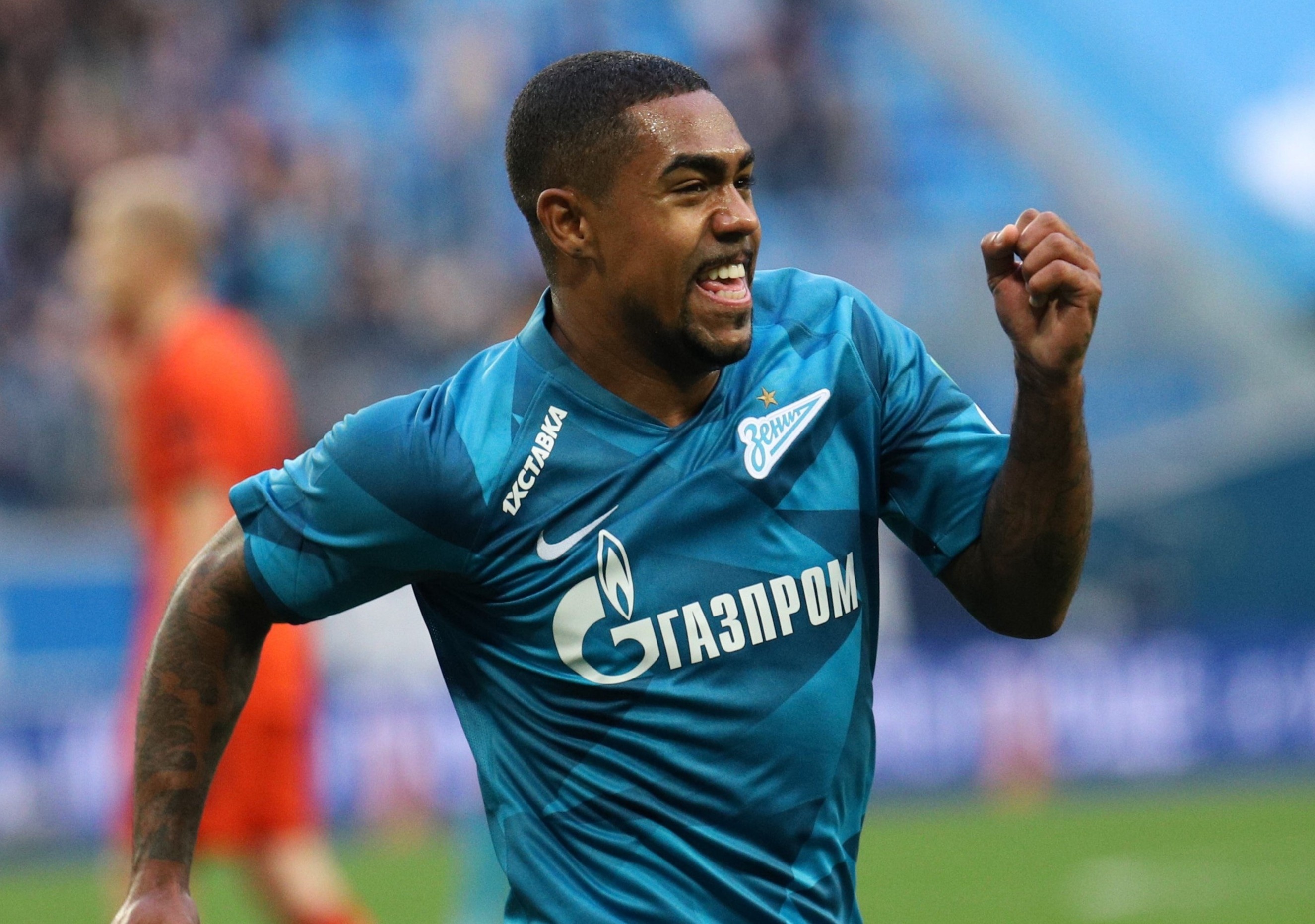 Sao Brazil re bong qua 4 cau thu tu san nha hinh anh