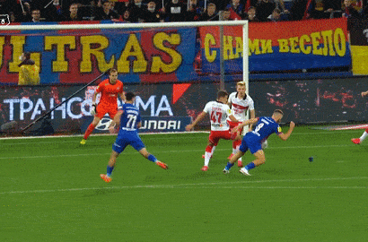 Ghi ban sau pha xoay xo loai 3 cau thu hinh anh