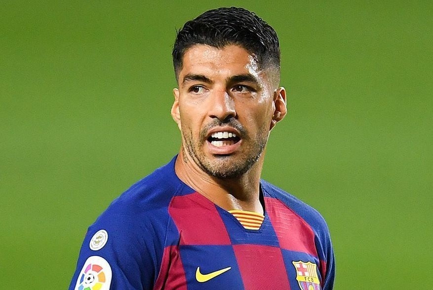 Suarez bi nghi gian lan trong bai thi tieng Italy hinh anh