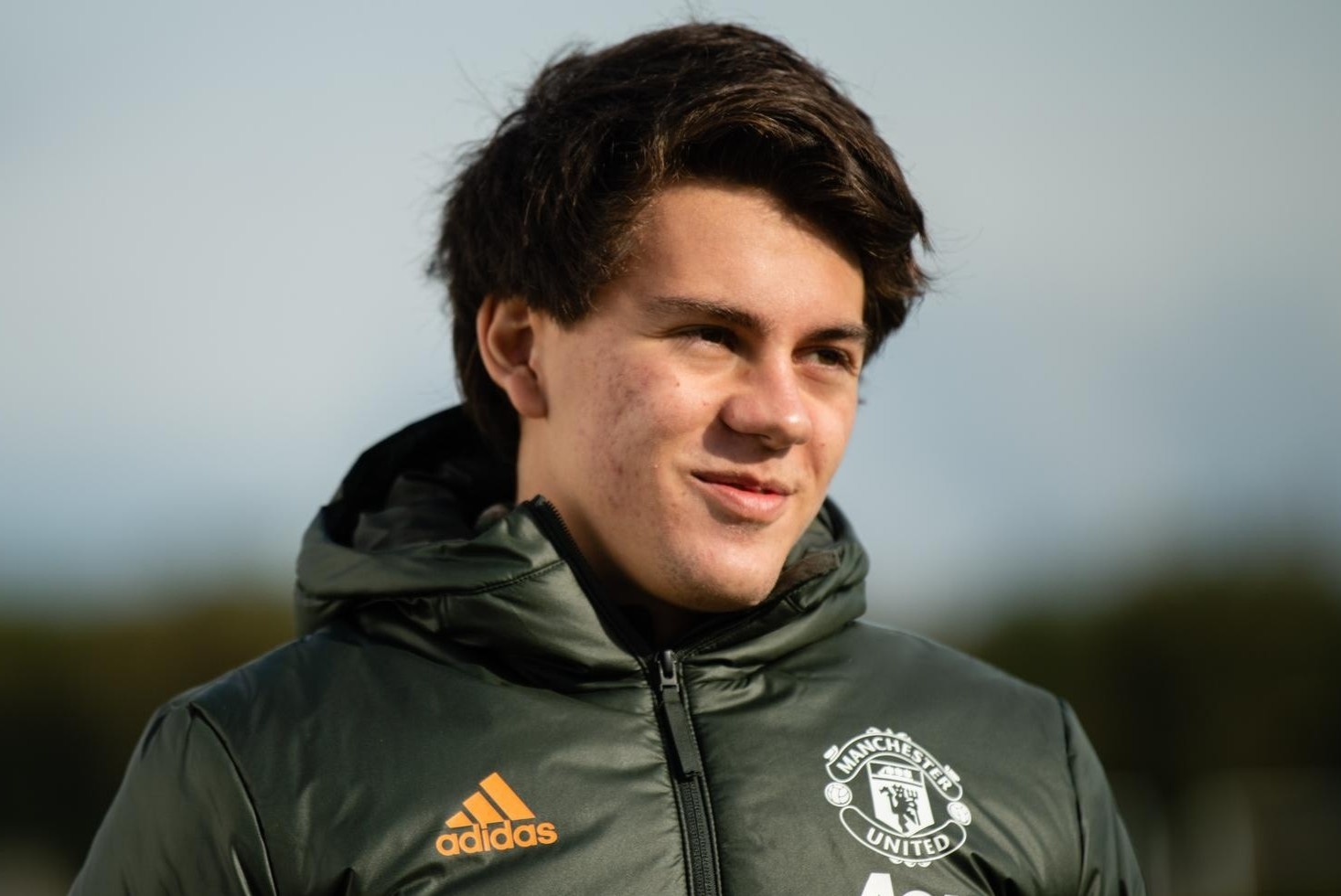 Tan binh MU thich cam bong dot pha tu giua san hinh anh