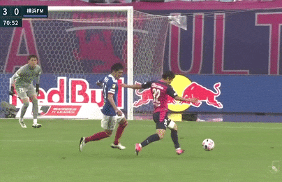 Cu lop bong thanh ban truoc khu vuc 16,5 m hinh anh