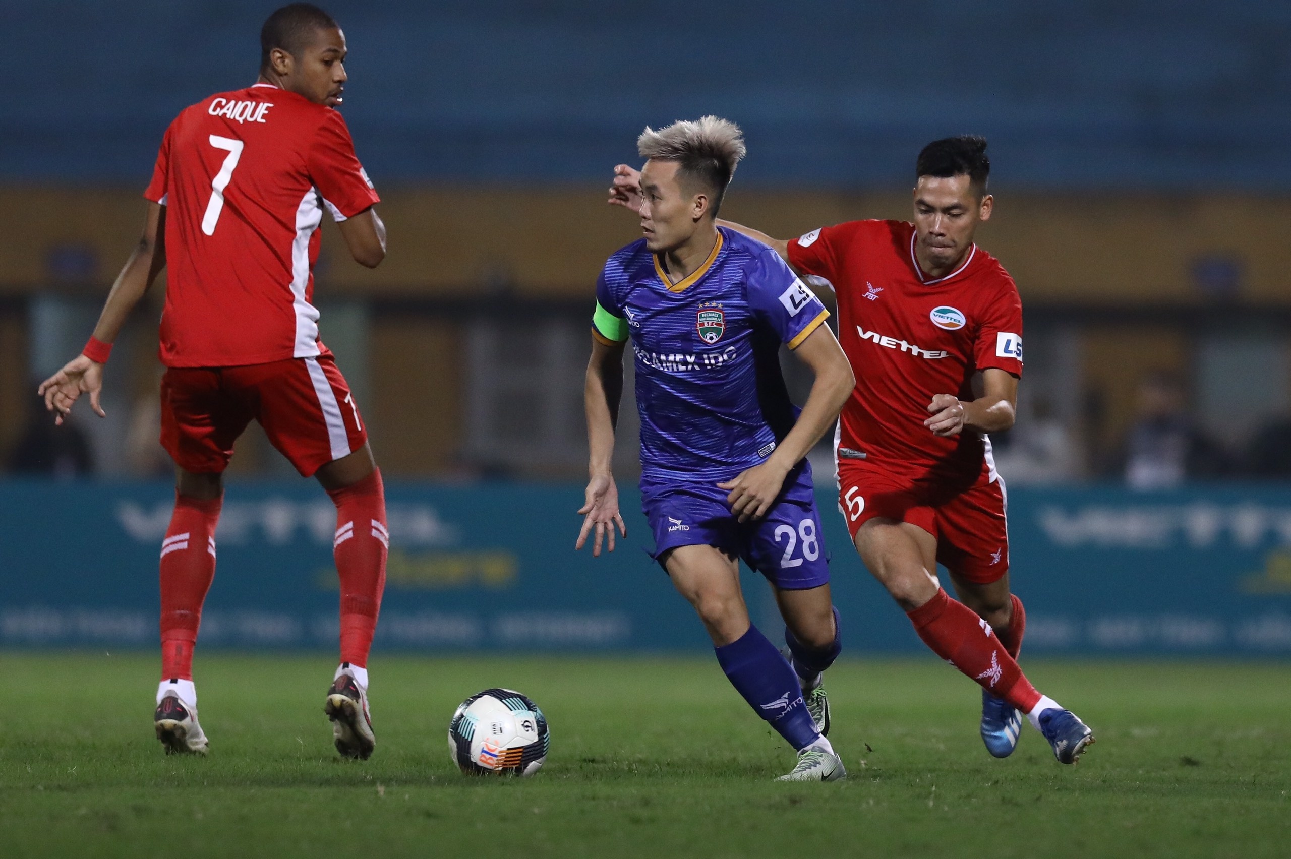 Viettel vs Binh Duong anh 2