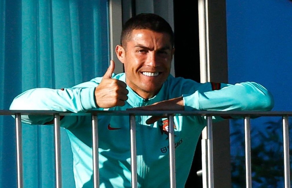 Ronaldo lac quan trong thoi gian cach ly hinh anh