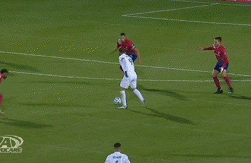 Higuain loai 2 trung ve bang cu tia bong hinh anh