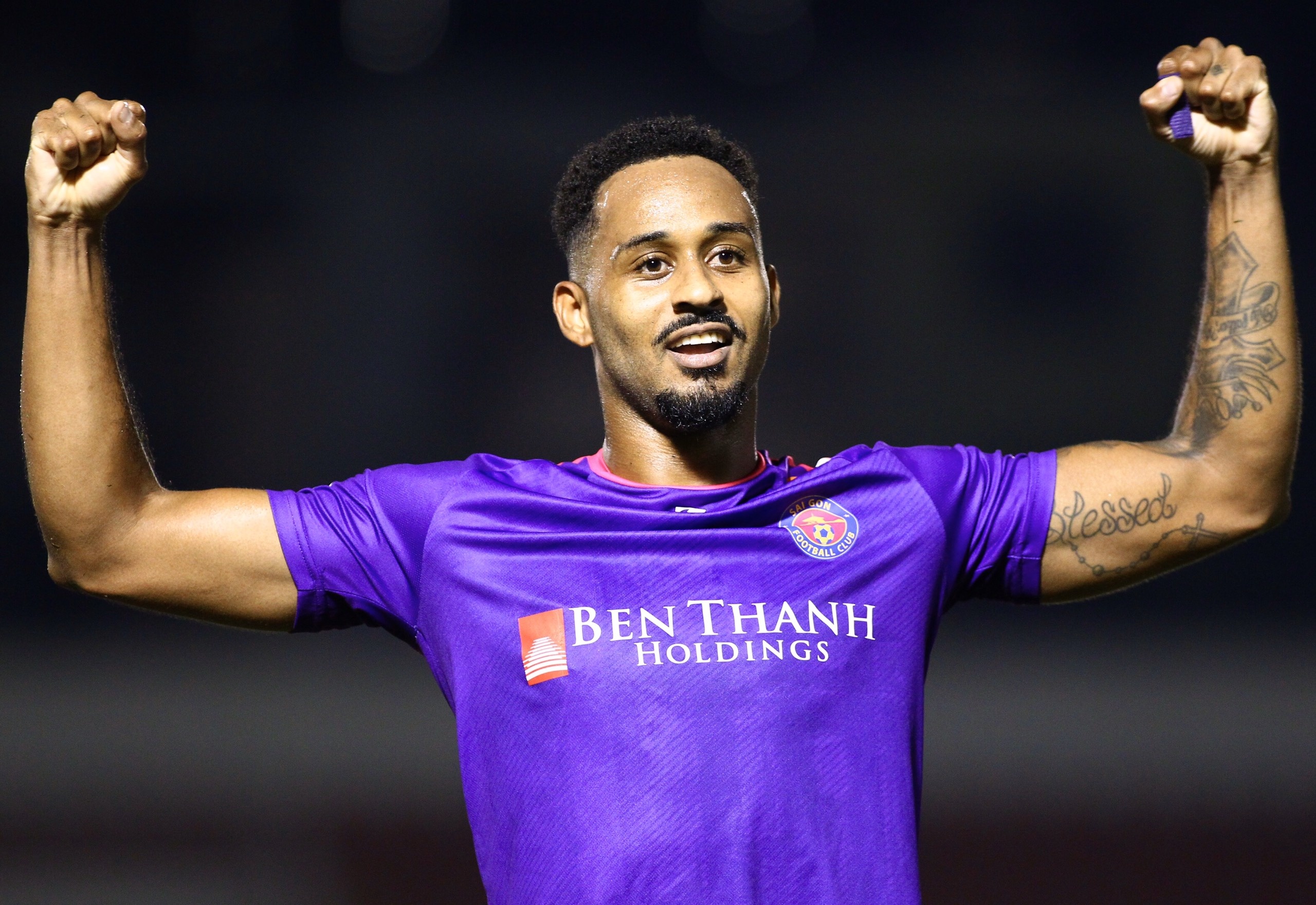 CLB Sai Gon vuot mat CLB Ha Noi tren BXH V.League 2020 hinh anh