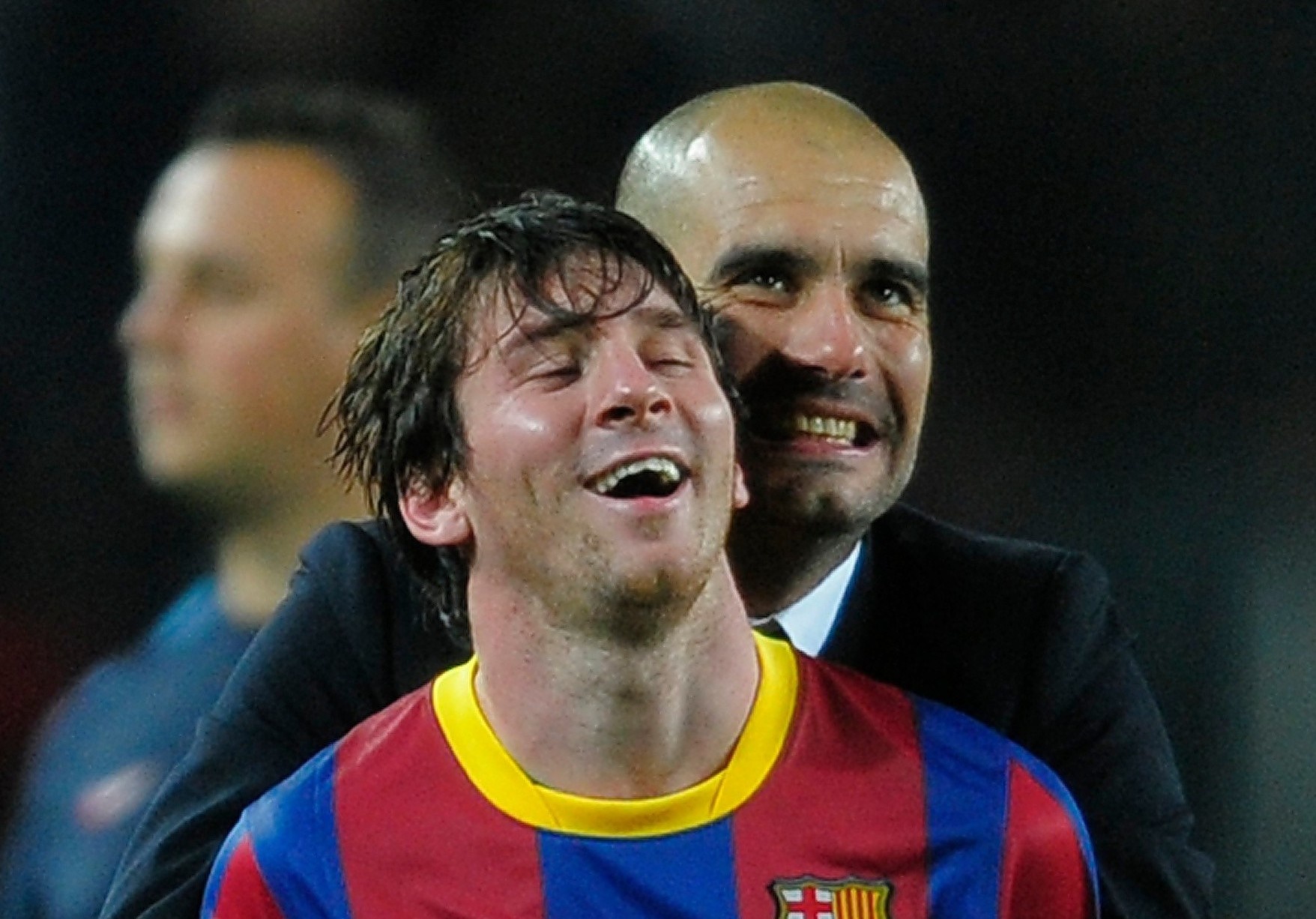 Pep Guardiola dap tat tin don tro lai Barca hinh anh