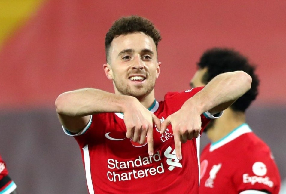 Liverpool day Everton khoi ngoi dau Premier League hinh anh