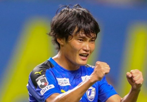 Ban thang cam xuc o phut 90+3 tai Nhat Ban hinh anh