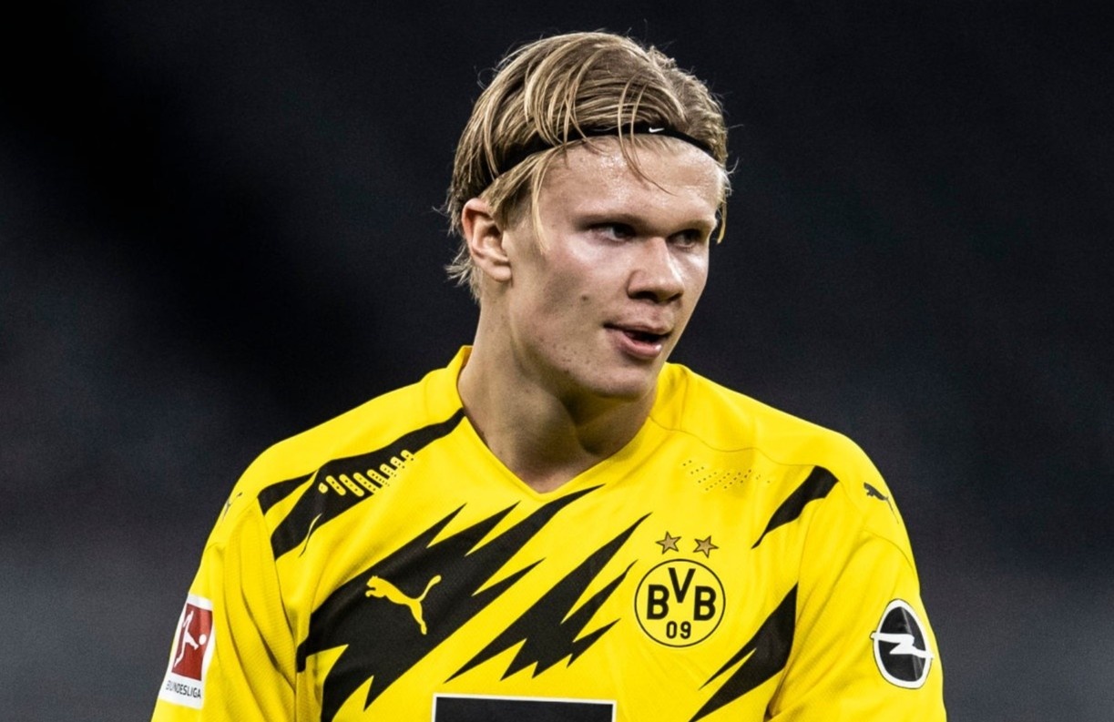 Sao Bayern dinh chan thuong sau no luc can Haaland hinh anh