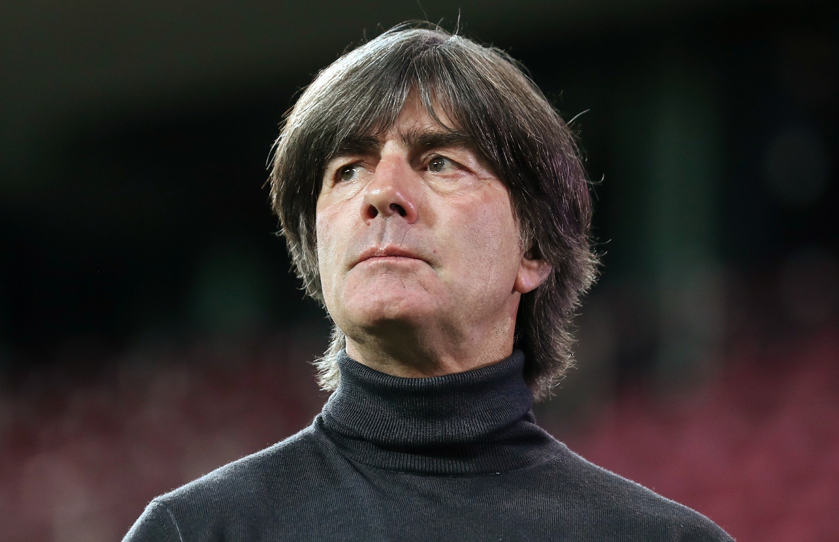 HLV tuyen Duc bi chi trich sau that bai 0-6 hinh anh