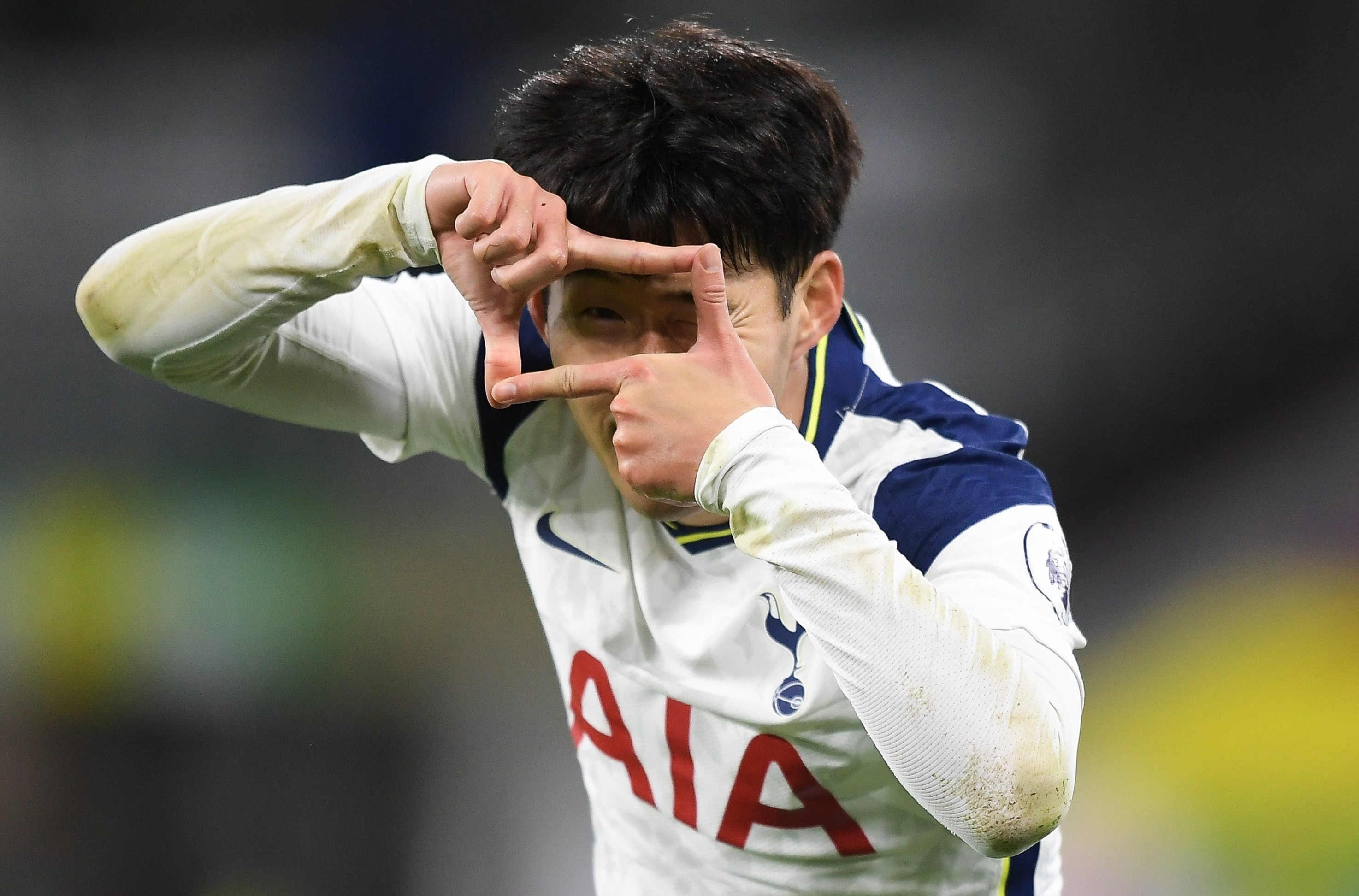 Son Heung-min nhan loi khen tu Harry Kane hinh anh