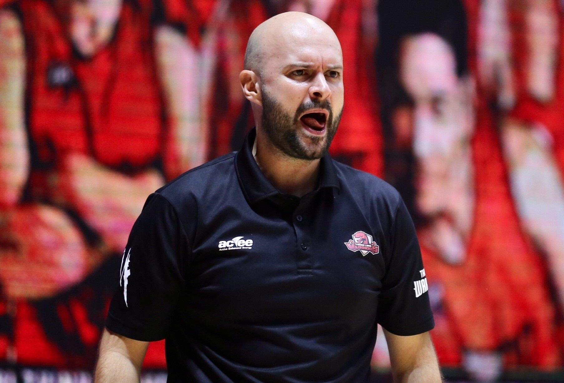 HLV Serbia noi nong voi ngoai binh o chung ket VBA 2020 hinh anh