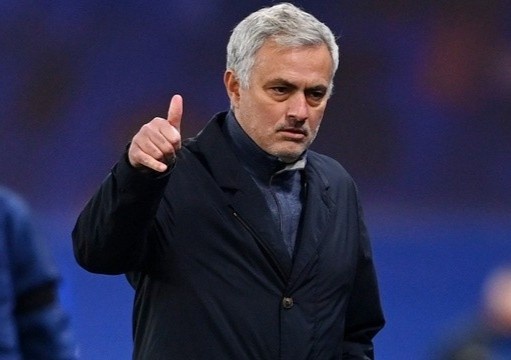 Mourinho chi trich lich thi dau Premier League hinh anh