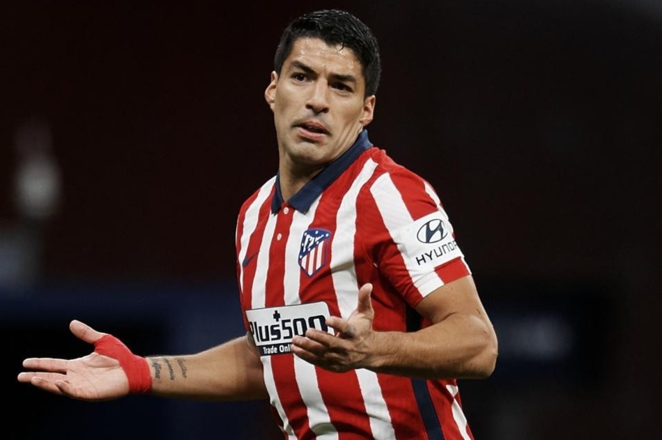 Lanh dao Juventus gap rac roi vi Luis Suarez hinh anh