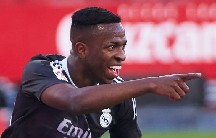 Real Madrid ap sat vi tri dan dau La Liga hinh anh