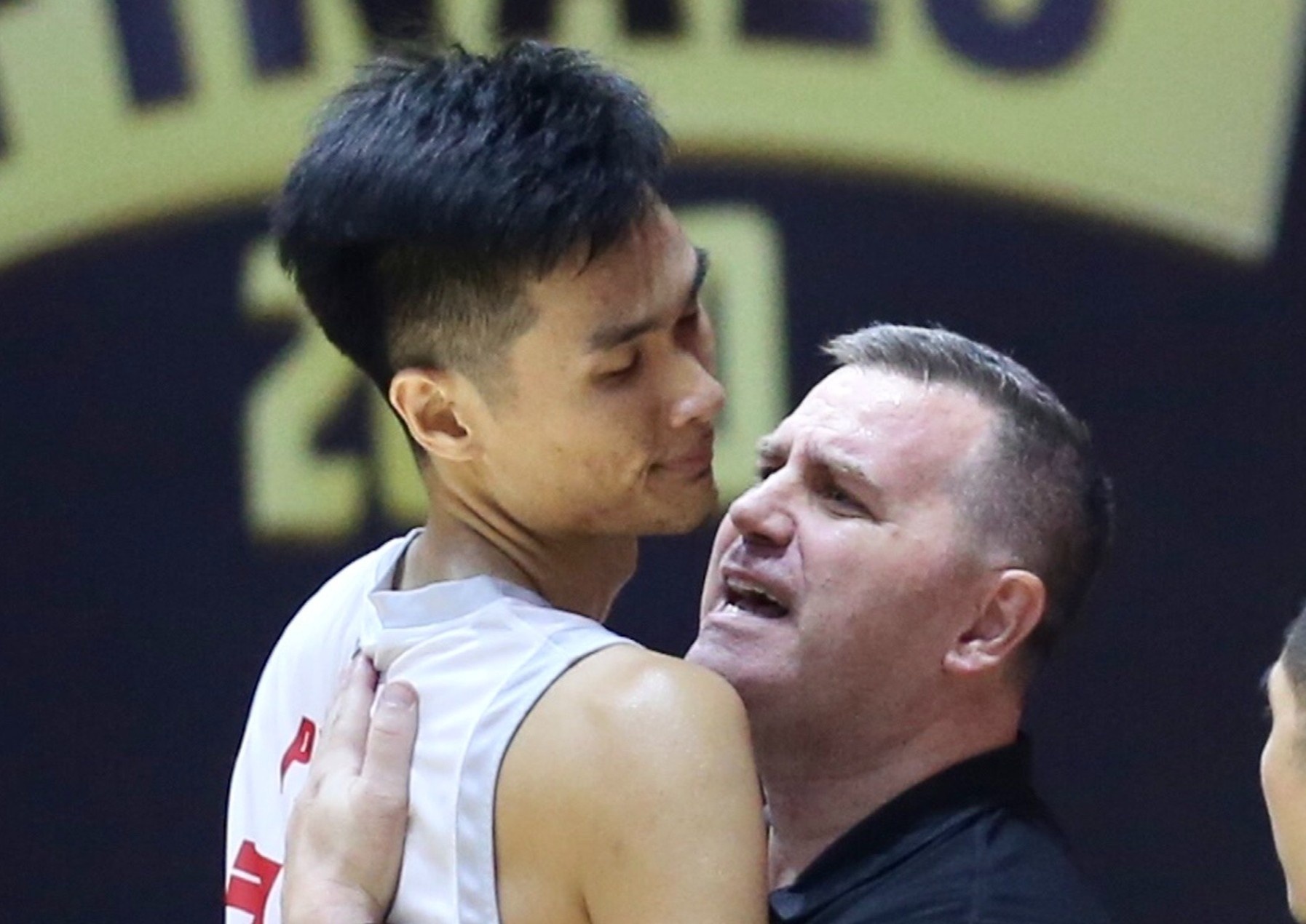 Tuyen thu Viet Nam choi song phang o chung ket VBA hinh anh