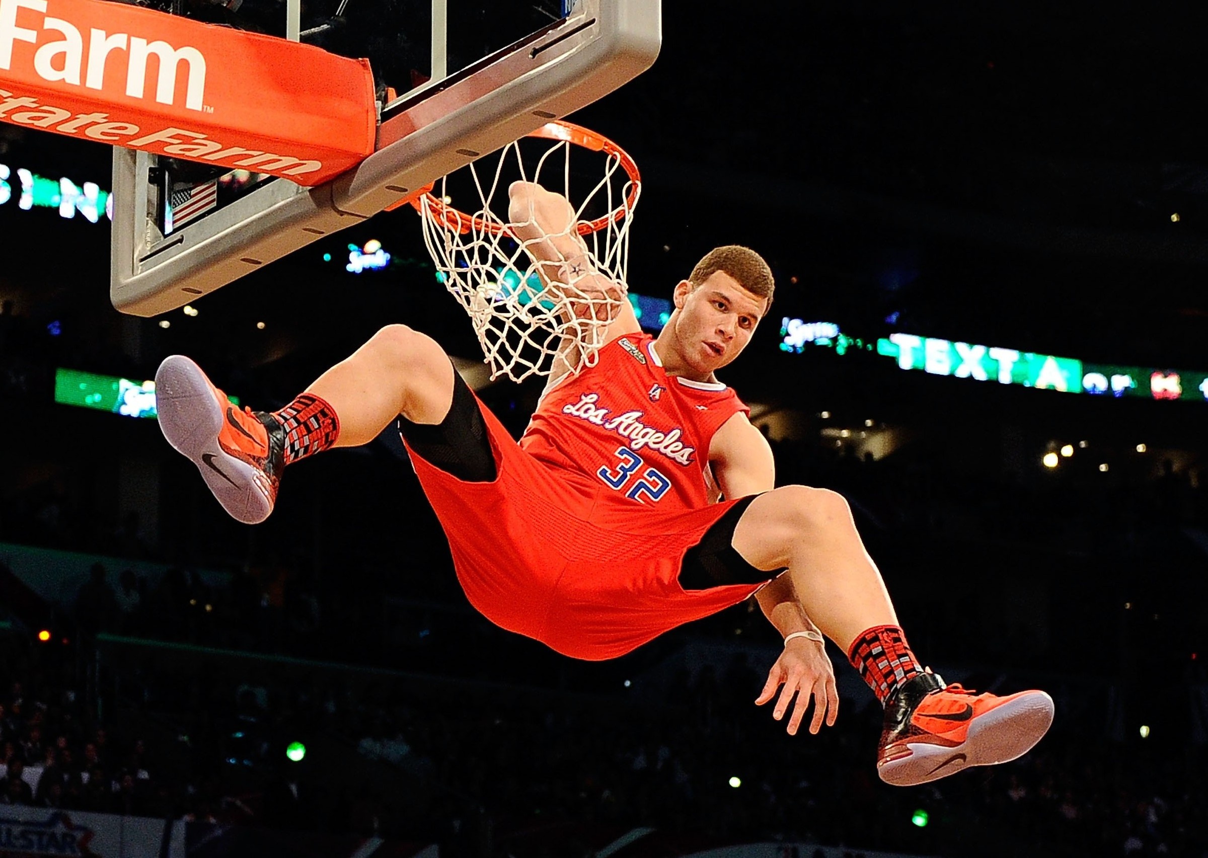 Nhung cu up ro tren khong dep mat tai NBA hinh anh