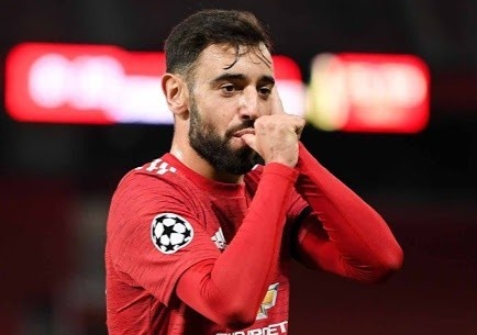Bruno Fernandes va HLV Mourinho duoc vinh danh hinh anh