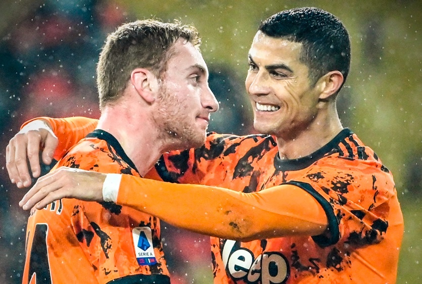 Ronaldo vuot Ibra va Lukaku sau cu dup ban thang hinh anh