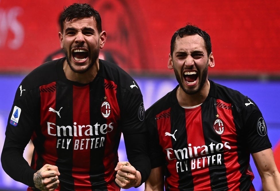 AC Milan thang doi thu o phut 90+2 hinh anh