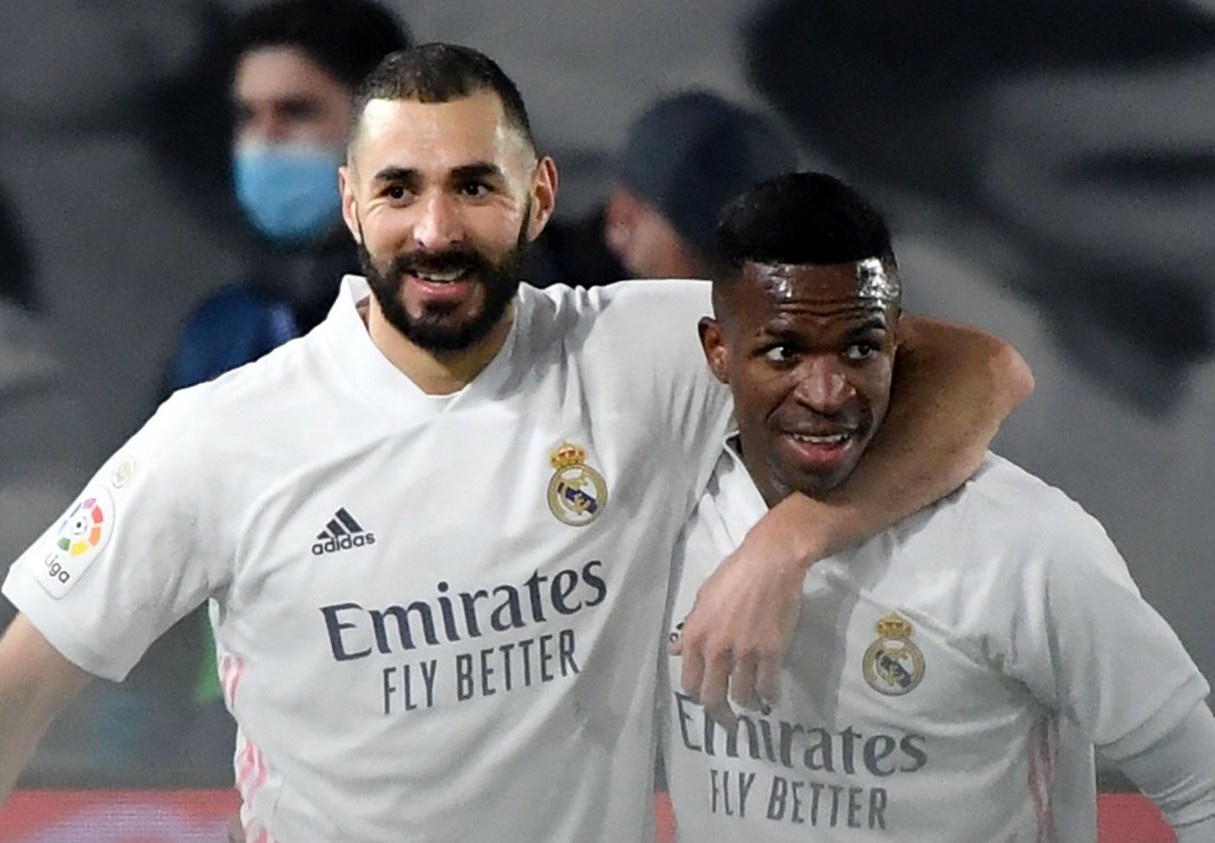 Real Madrid tao cach biet 8 diem voi Barca hinh anh