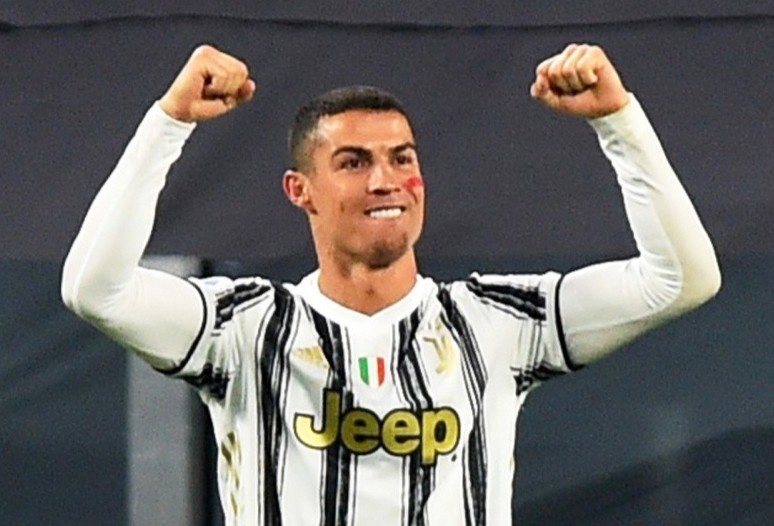 Ronaldo vuot Lewandowski, Haaland trong nam 2020 hinh anh