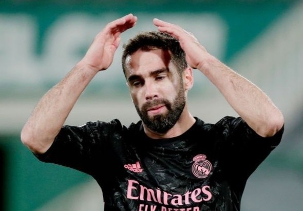 Real Madrid bi doi moi len hang cam hoa hinh anh