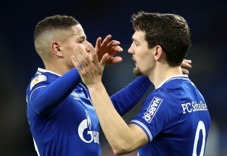 Bi kich cua Schalke o Bundesliga hinh anh